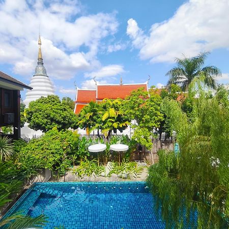 Arun Rawee อรุณ รวี Hotel Chiang Mai Exterior foto