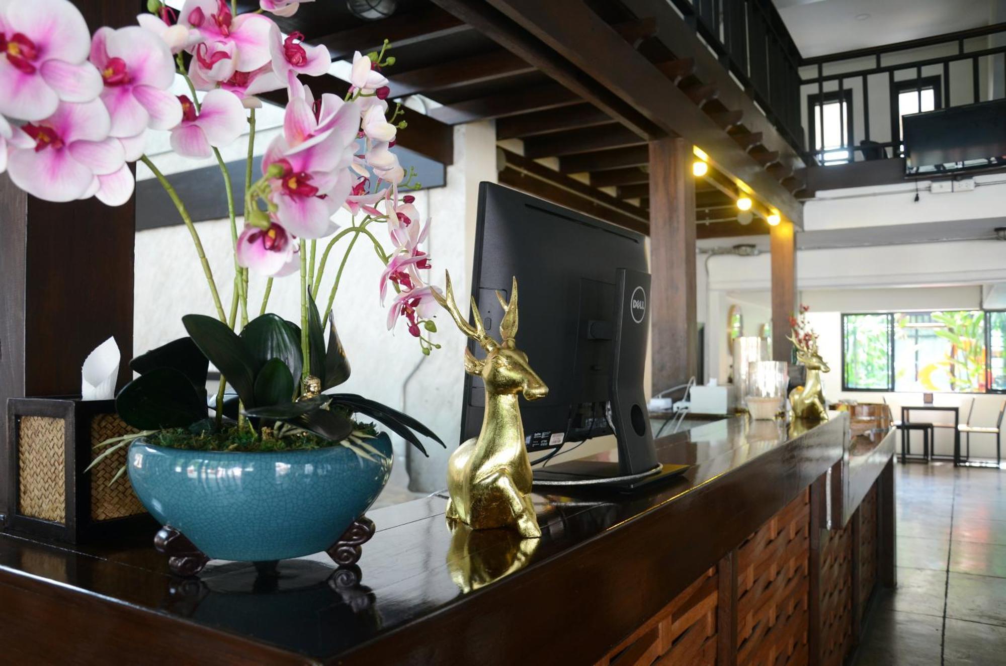 Arun Rawee อรุณ รวี Hotel Chiang Mai Exterior foto